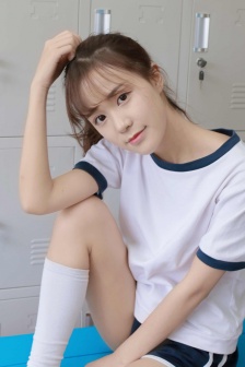 《年轻女教师3》电影